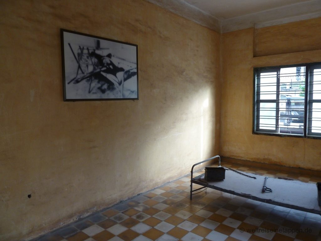 Tuol Sleng Kambodscha Phnom Penh Feldbett